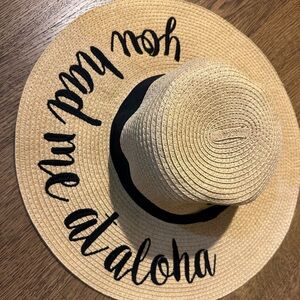 You had me at Aloha beach hat